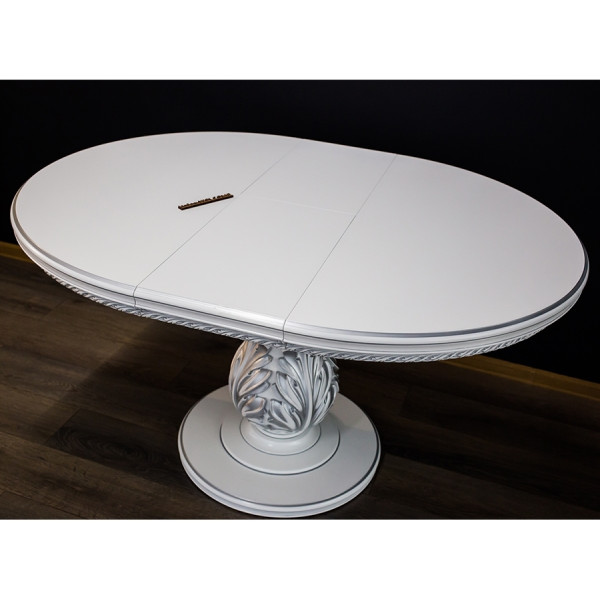 Большой круглый стол на одной ножке