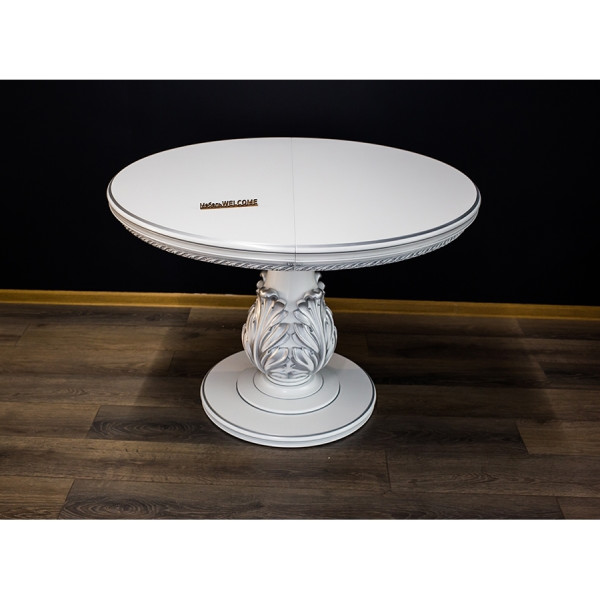 Большой круглый стол на одной ножке