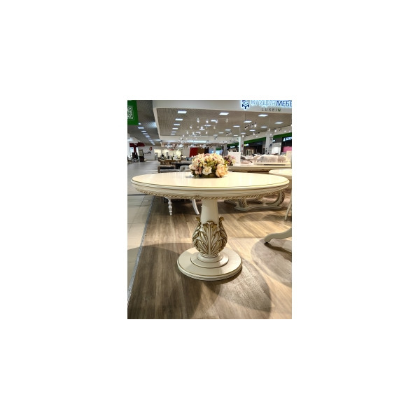 Большой круглый стол на одной ножке