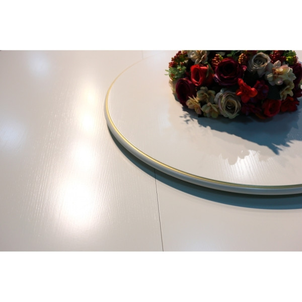 Большой круглый стол с менажницей