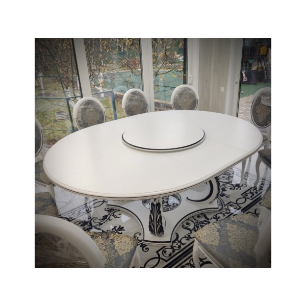 Большой круглый стол с менажницей