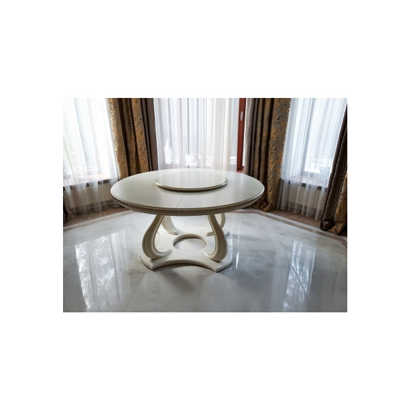 Большой круглый стол с менажницей