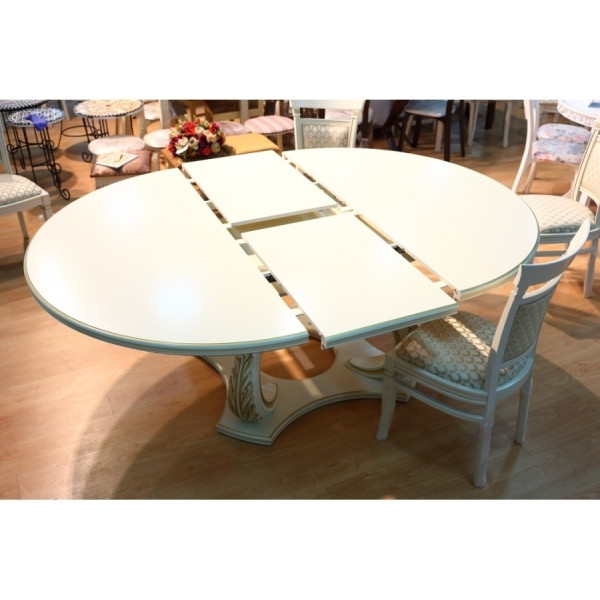 Большой круглый стол с менажницей